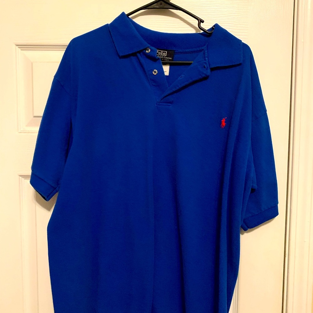 Men’s blue short sleeve polo shirt!